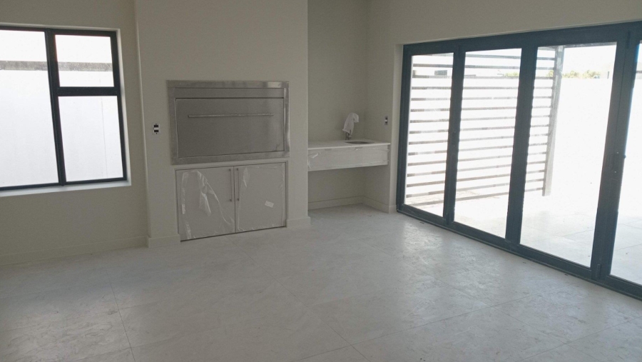 4 Bedroom Property for Sale in Sandown Western Cape